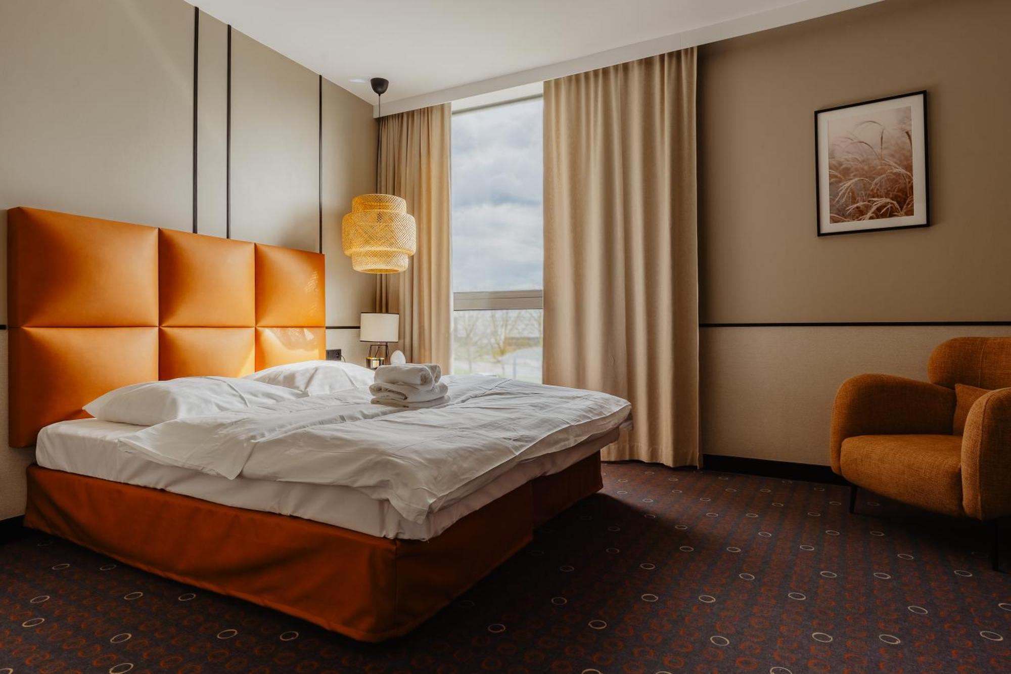 Aroma Stone Hotel Spa Syców Екстериор снимка